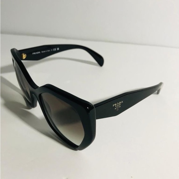 PRADA PR 16RS HERITAGE Oversized Sunglasses - Picture 5 of 11